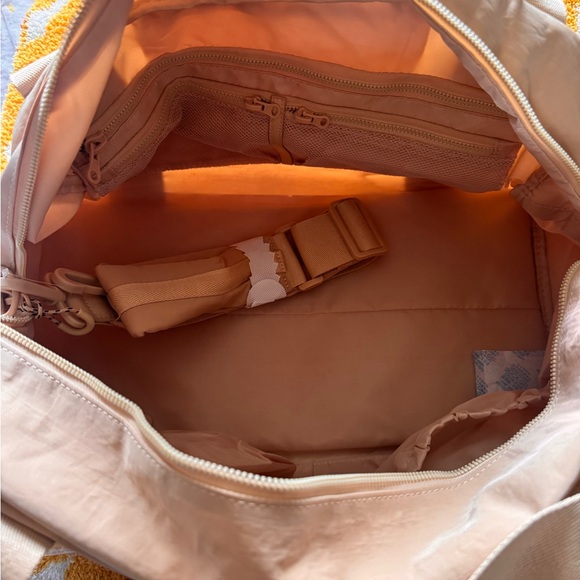 BEIS Sport Duffle - Picture 8 of 14